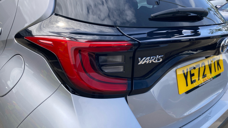 Toyota Yaris 1.5 Hybrid Design 5dr CVT Hybrid Hatchback